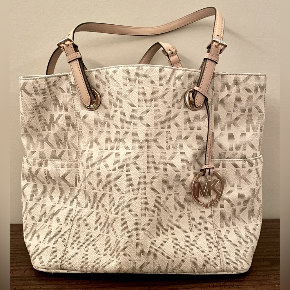 White Michael Kors Purse
